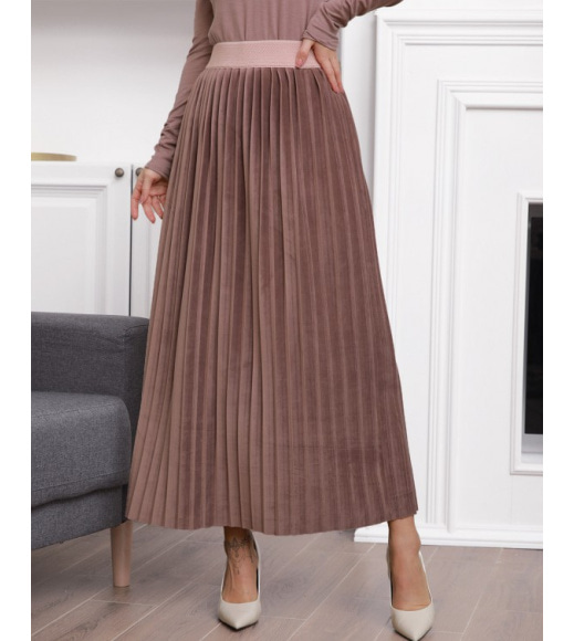 Бежевая велюровая юбка с плиссировкой
