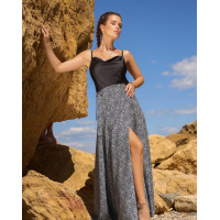 Длинная юбка кроя на запах с мелким принтом