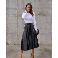 Черная расклешенная юбка из эко-кожи