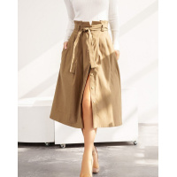 Бежевая юбка на пуговицах