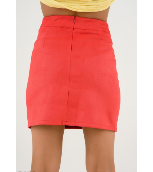 Красная юбка выше колен с крупными карманами